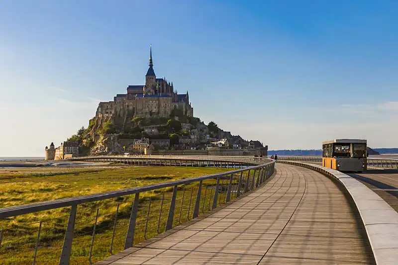 Mont-Saint Michel Tours Mont-Saint Michel tours