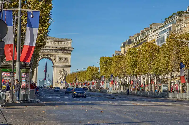 Avenue des Champs-Élysées Avenue des Champs-Élysées