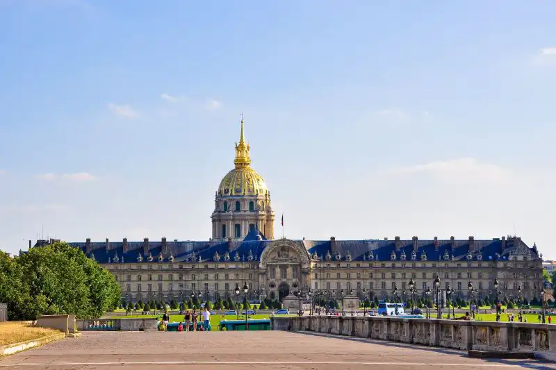 places of interest in paris